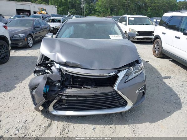 2016 LEXUS ES 300H