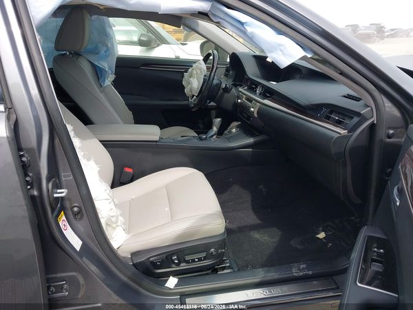 2016 LEXUS ES 300H