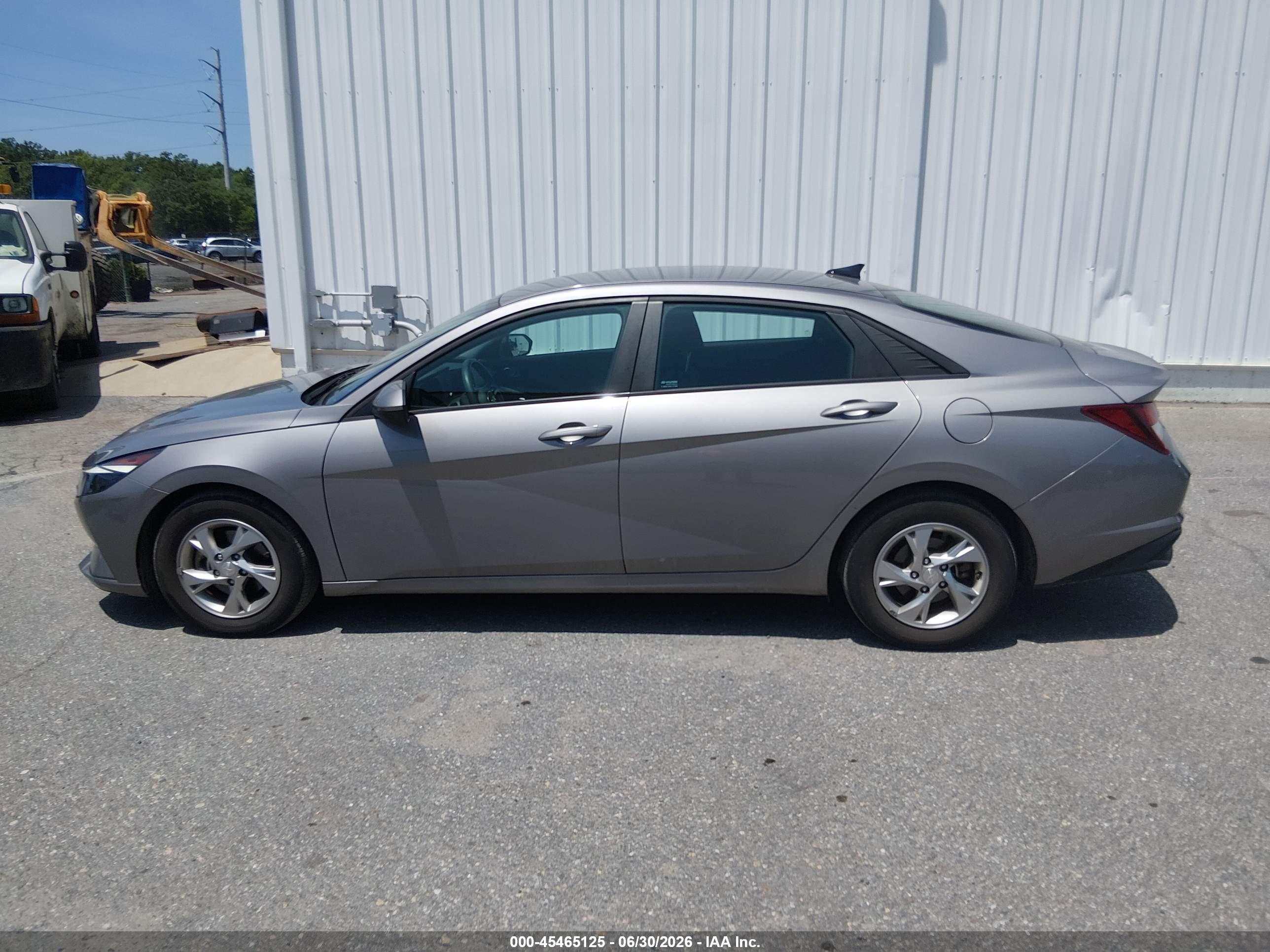2023 HYUNDAI ELANTRA SE
