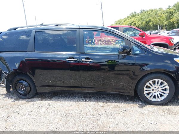 2015 TOYOTA SIENNA XLE PREMIUM 8 PASSENGER