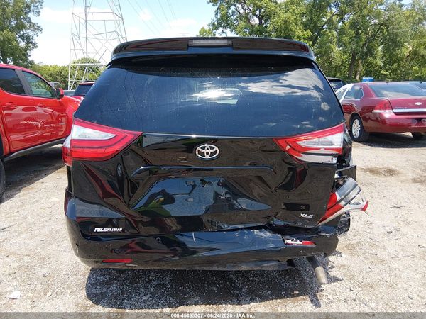 2015 TOYOTA SIENNA XLE PREMIUM 8 PASSENGER
