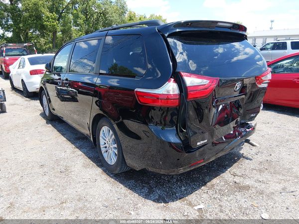 2015 TOYOTA SIENNA XLE PREMIUM 8 PASSENGER