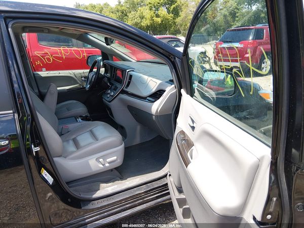 2015 TOYOTA SIENNA XLE PREMIUM 8 PASSENGER