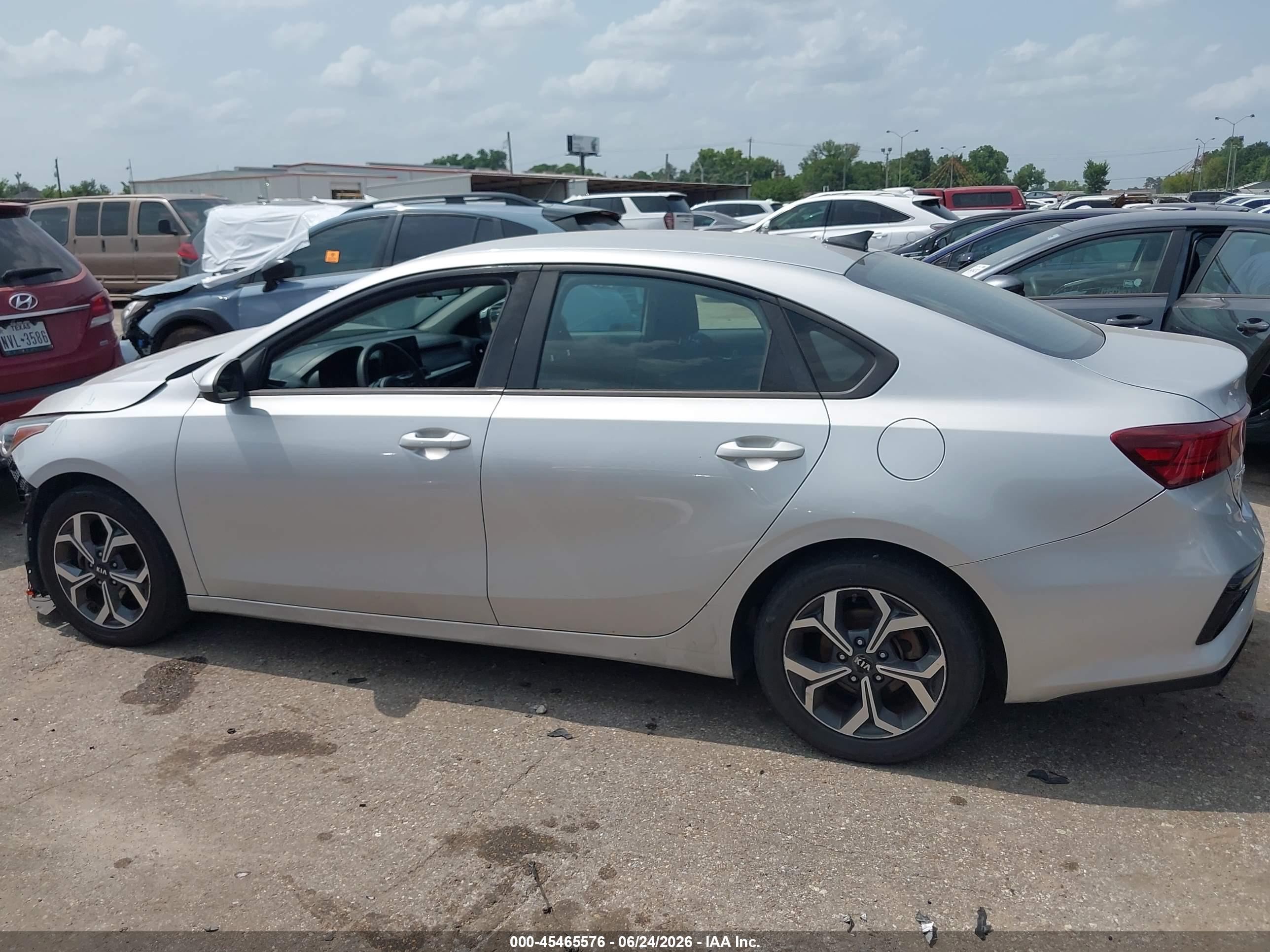 2019 KIA FORTE LXS