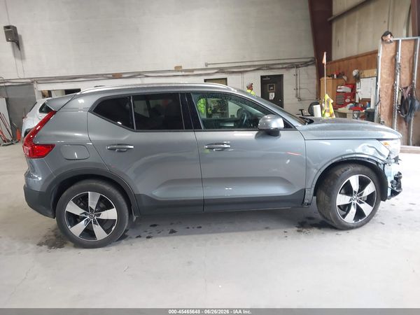 2019 VOLVO XC40 T5 MOMENTUM/T5 R-DESIGN
