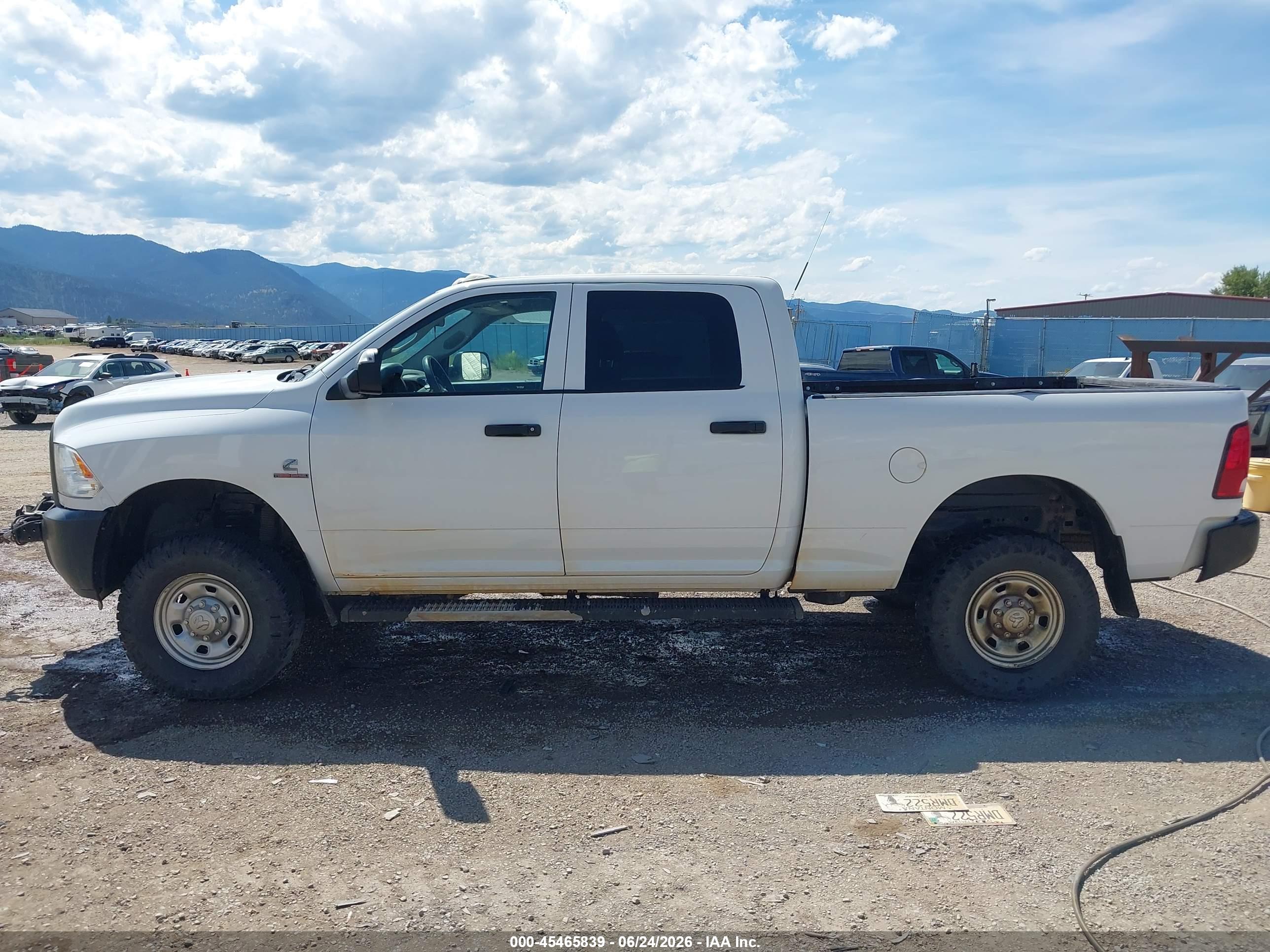 2017 RAM 2500 TRADESMAN  4X4 6'4 BOX