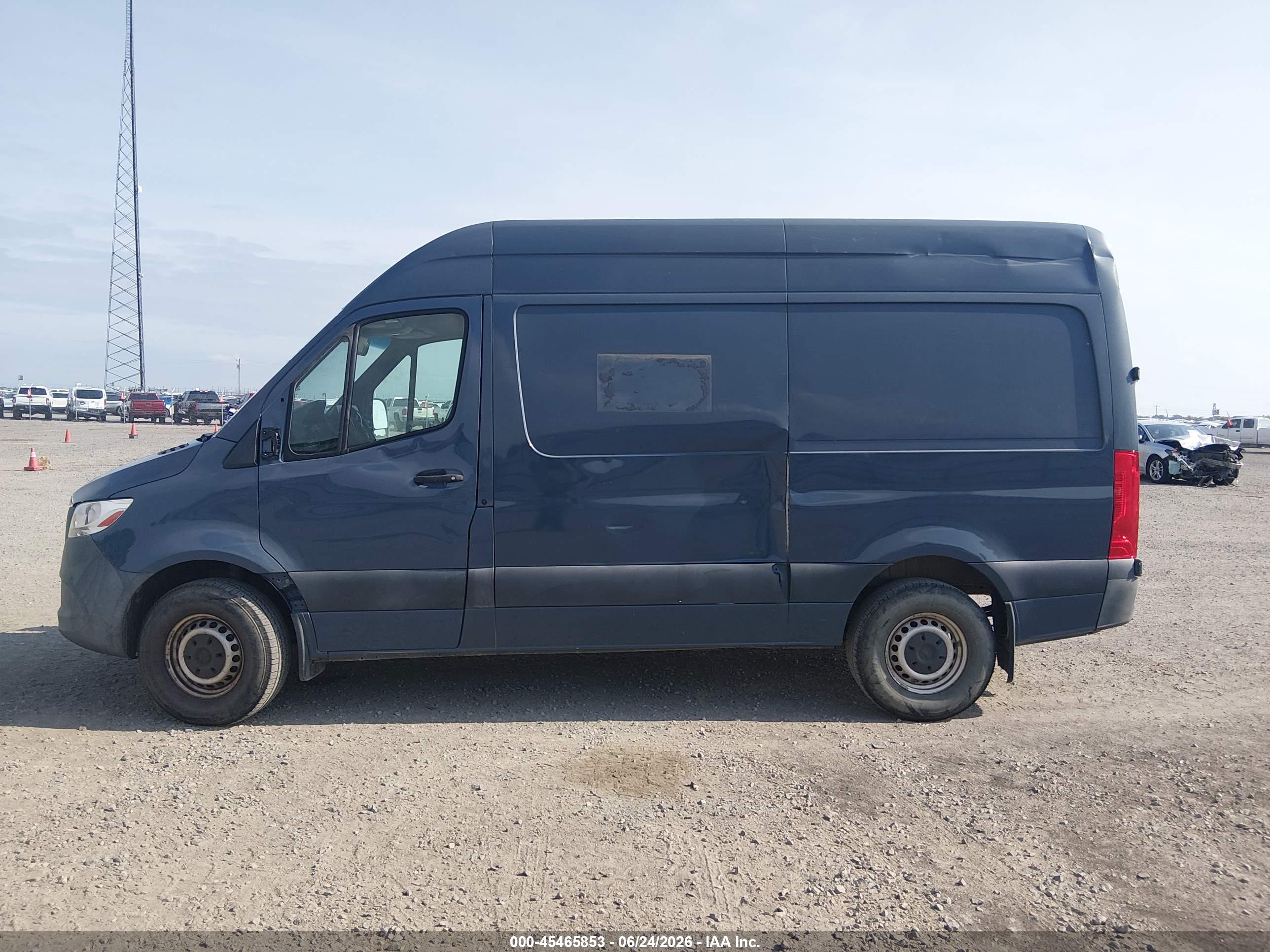 2019 MERCEDES-BENZ SPRINTER 2500 STANDARD ROOF V6