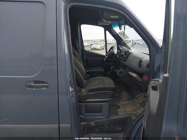 2019 MERCEDES-BENZ SPRINTER 2500 STANDARD ROOF V6