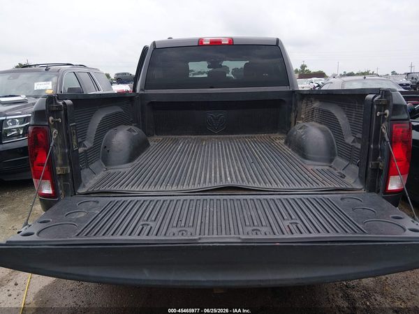 2017 RAM 1500 EXPRESS  4X4 6'4 BOX