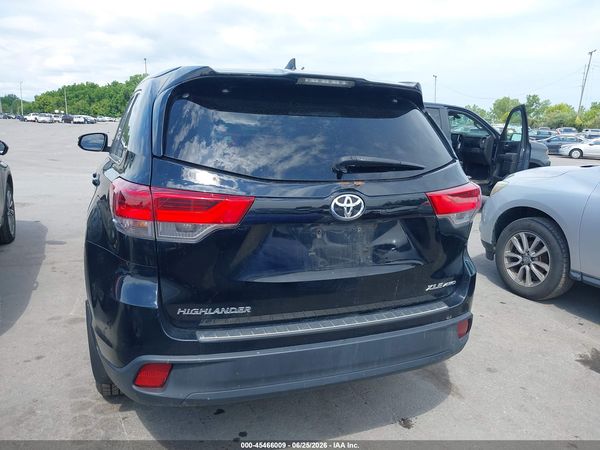 2017 TOYOTA HIGHLANDER XLE