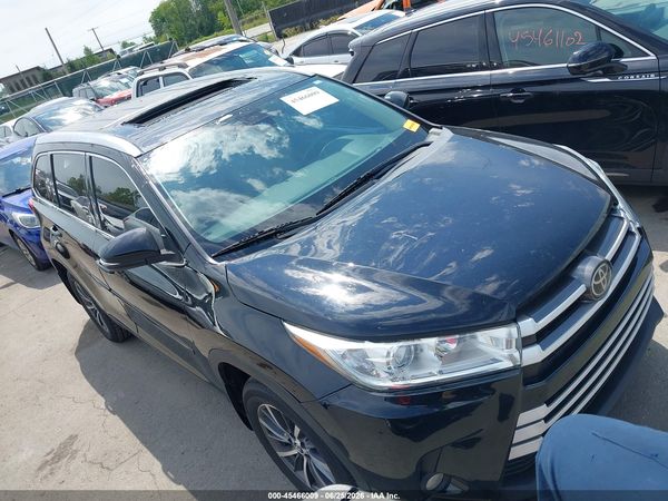 2017 TOYOTA HIGHLANDER XLE