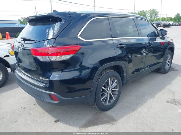 2017 TOYOTA HIGHLANDER XLE