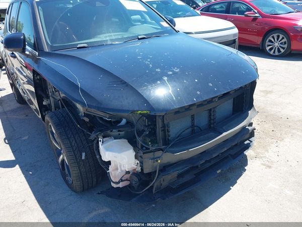 2020 VOLVO XC40 T5 INSCRIPTION