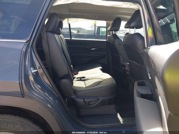2025 TOYOTA GRAND HIGHLANDER XLE