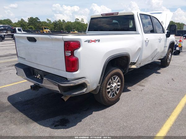 2022 CHEVROLET SILVERADO 2500HD 4WD  STANDARD BED LT — I4