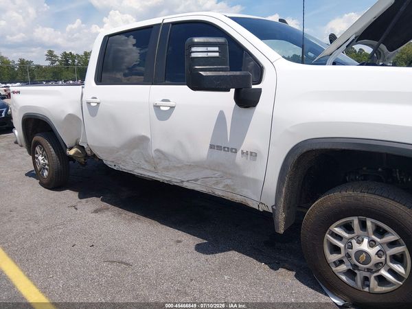 2022 CHEVROLET SILVERADO 2500HD 4WD  STANDARD BED LT — I12