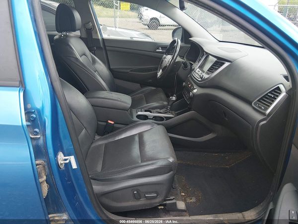 2017 HYUNDAI TUCSON SE PLUS