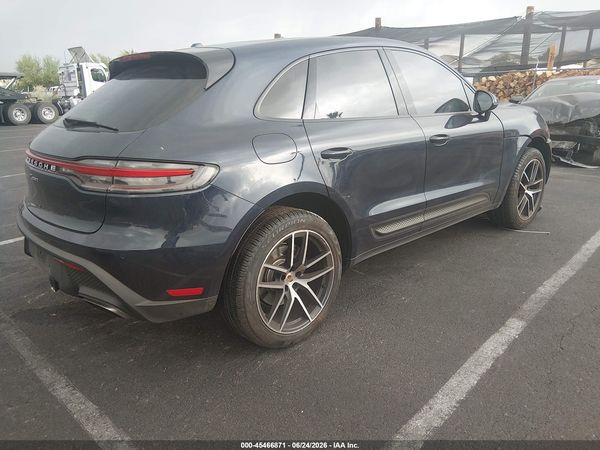 2023 PORSCHE MACAN T — I4