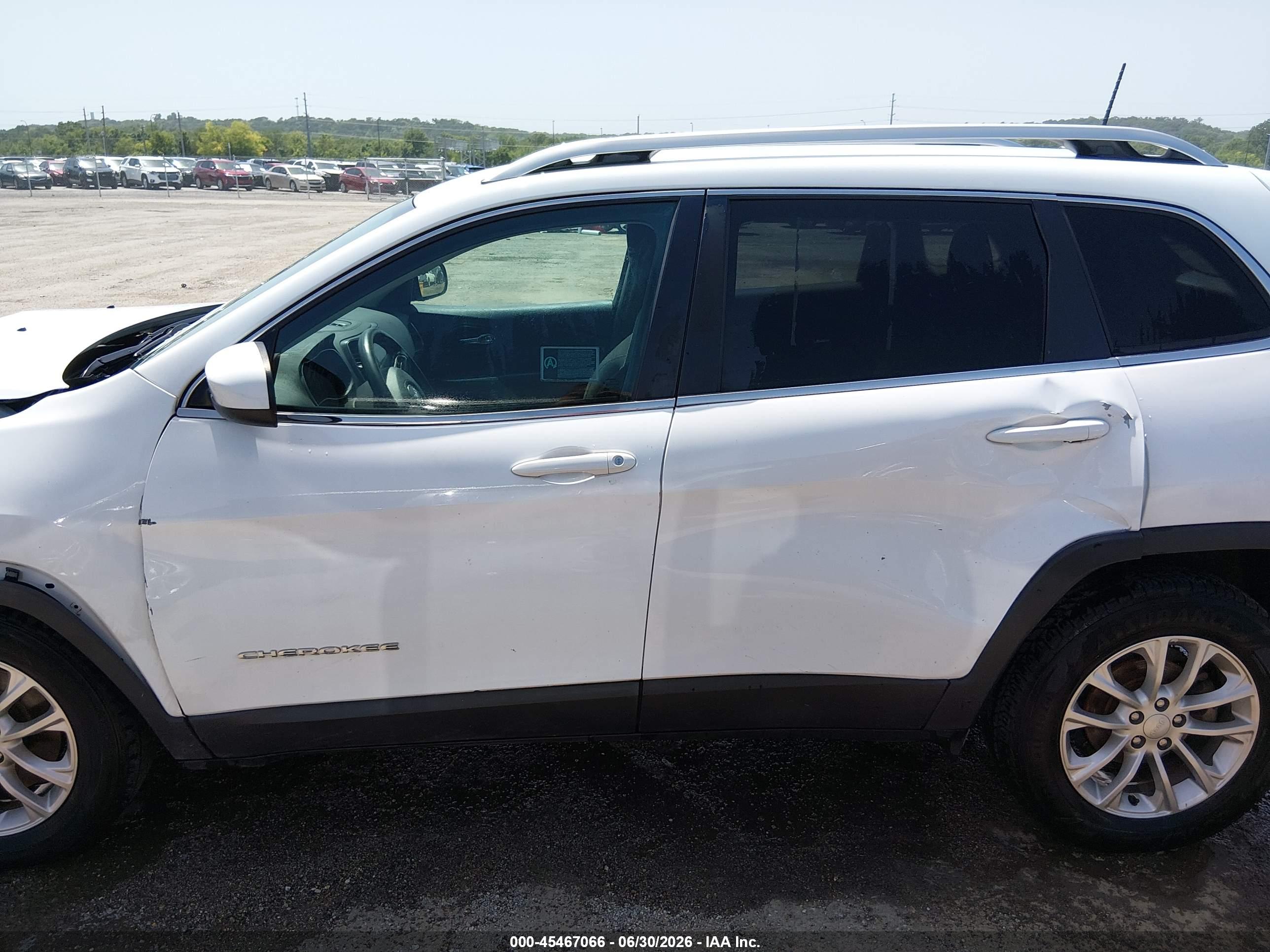 2019 JEEP CHEROKEE LATITUDE FWD