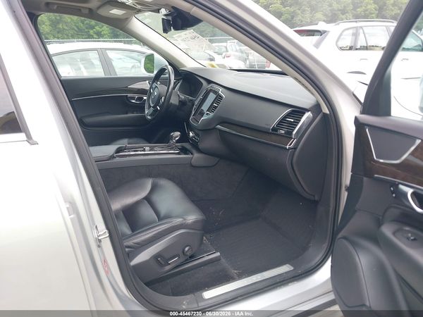 2018 VOLVO XC90 T6 MOMENTUM