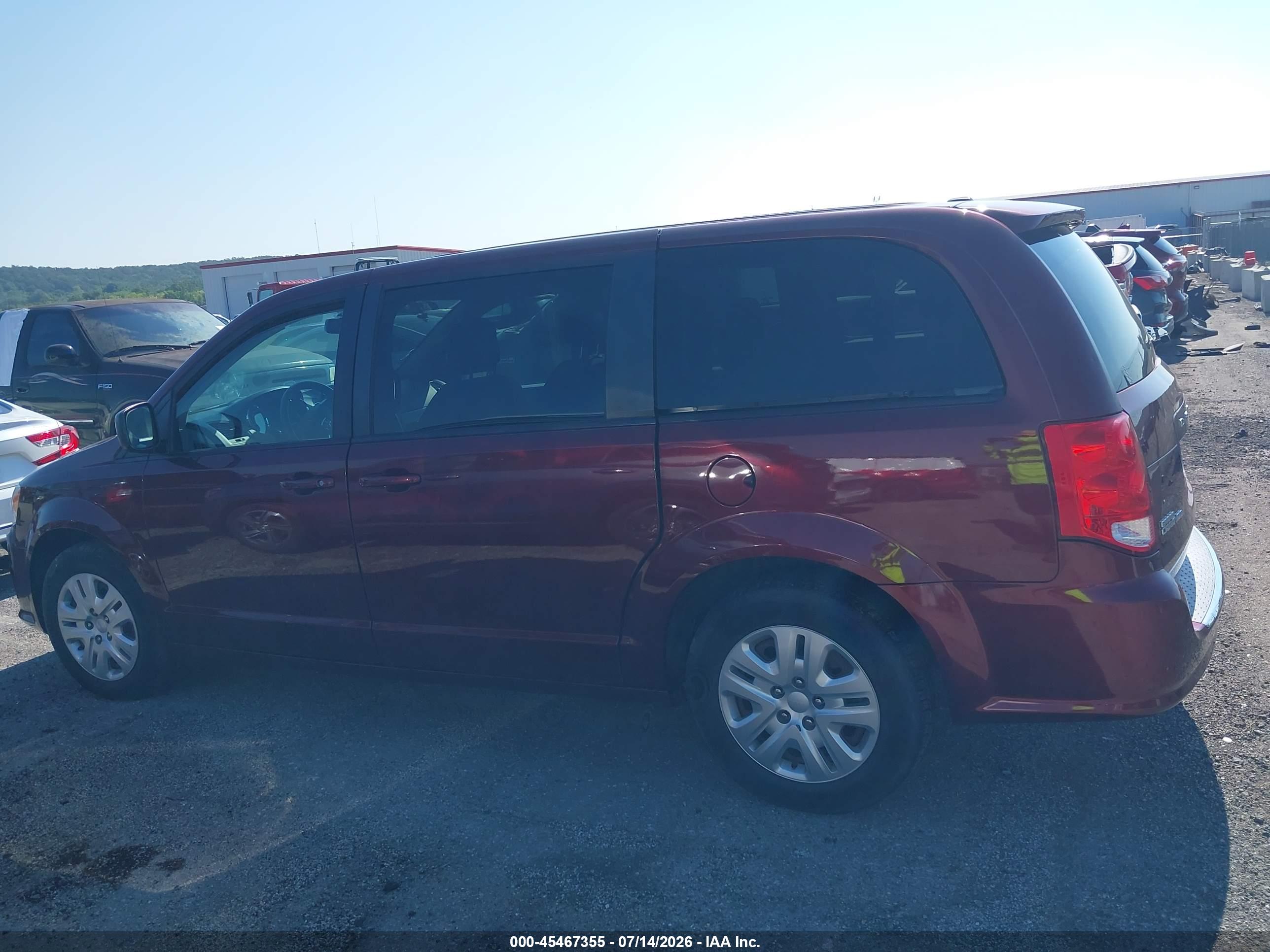2018 DODGE GRAND CARAVAN SE