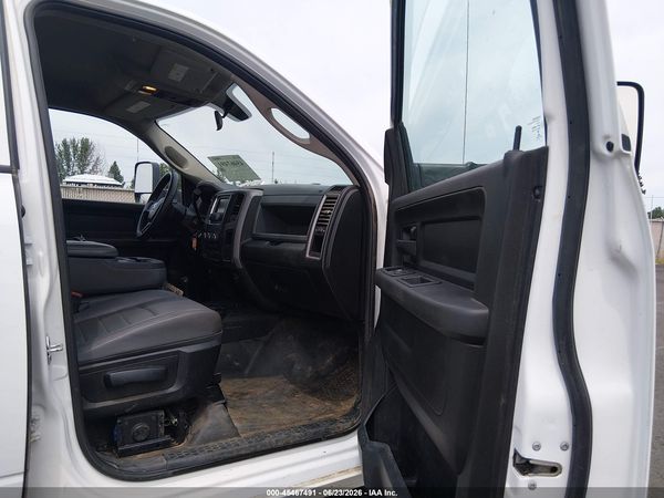 2018 RAM 3500 TRADESMAN  4X4 6'4 BOX