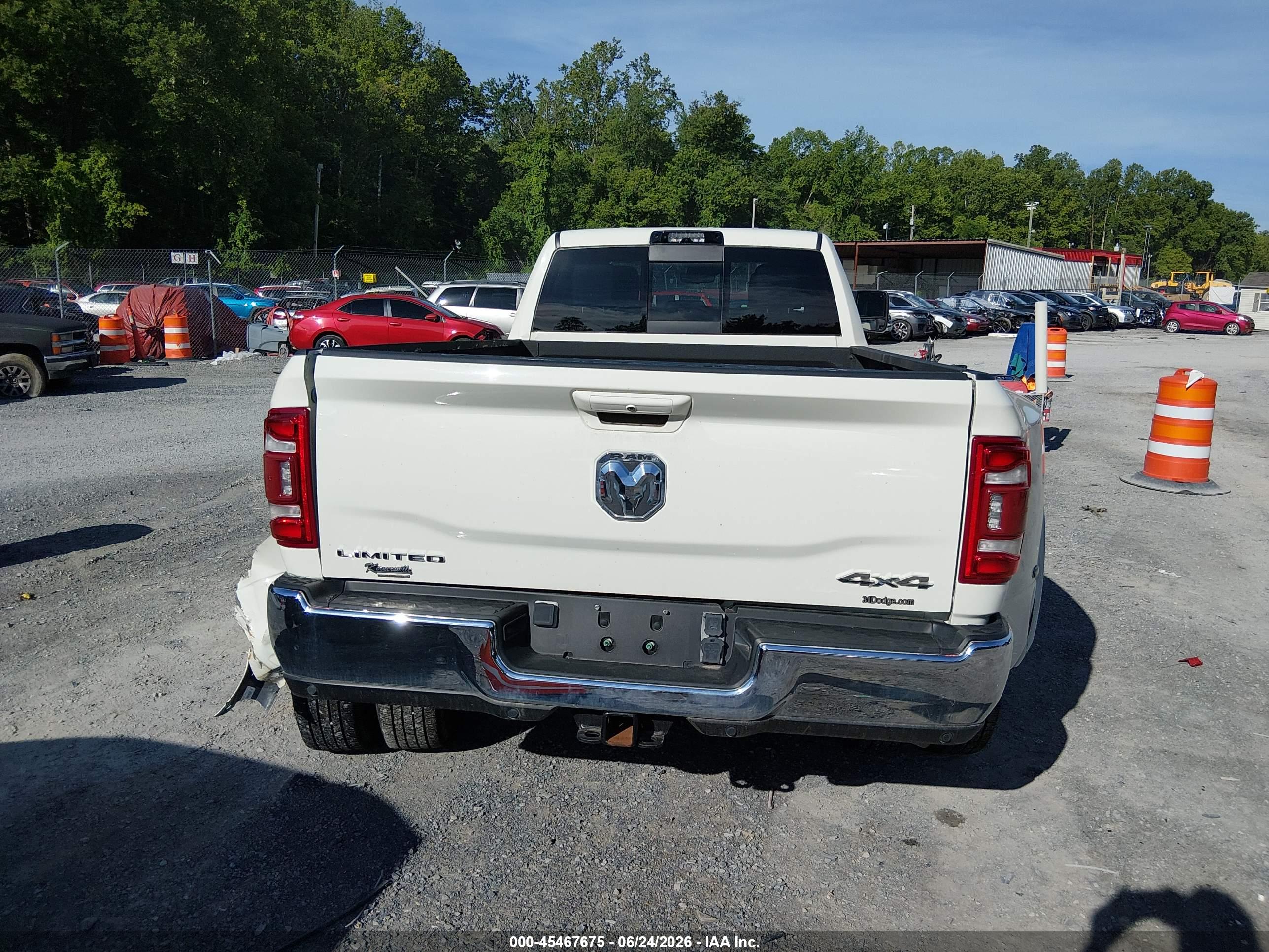 2024 RAM 3500 LIMITED  4X4 8' BOX