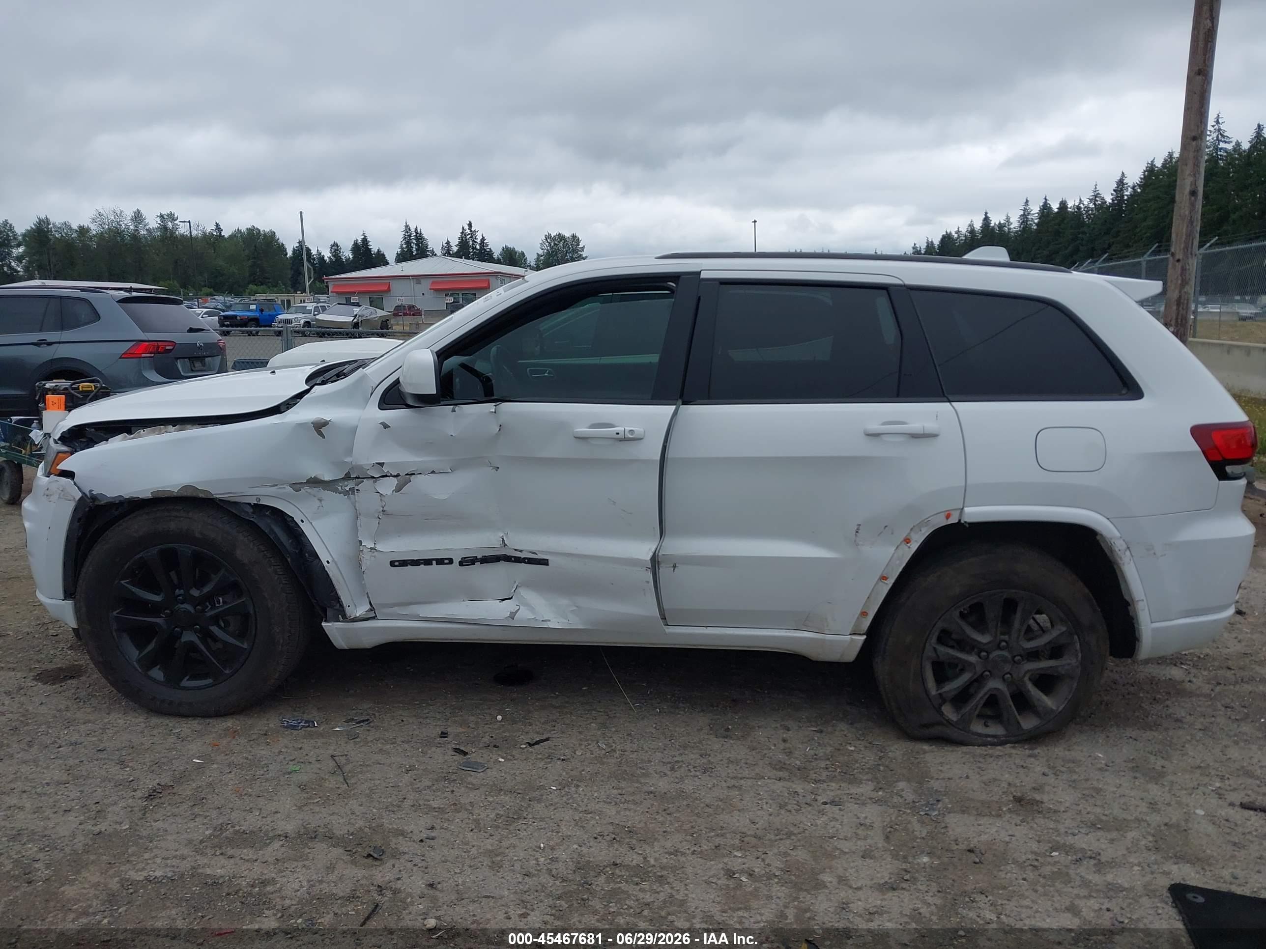 2019 JEEP GRAND CHEROKEE ALTITUDE 4X2