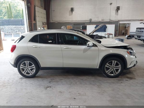 2015 MERCEDES-BENZ GLA 250 4MATIC