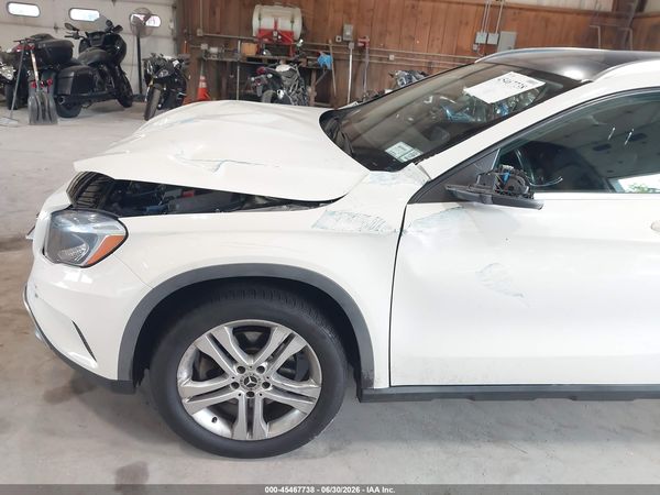 2015 MERCEDES-BENZ GLA 250 4MATIC
