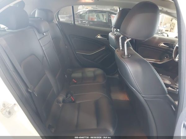 2015 MERCEDES-BENZ GLA 250 4MATIC