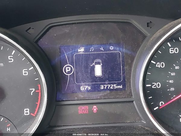 2017 KIA SEDONA LX