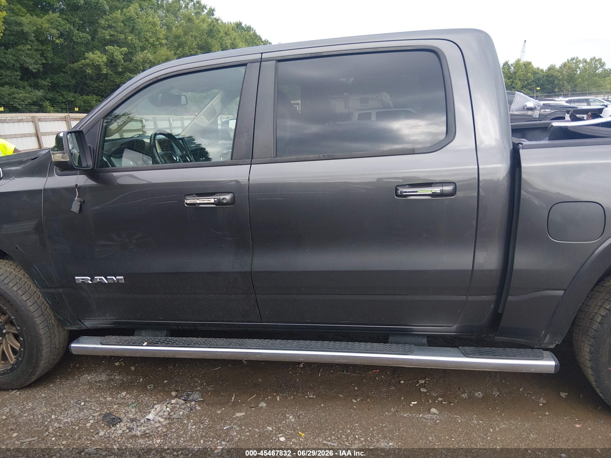 2019 RAM 1500 LARAMIE  4X4 5'7 BOX