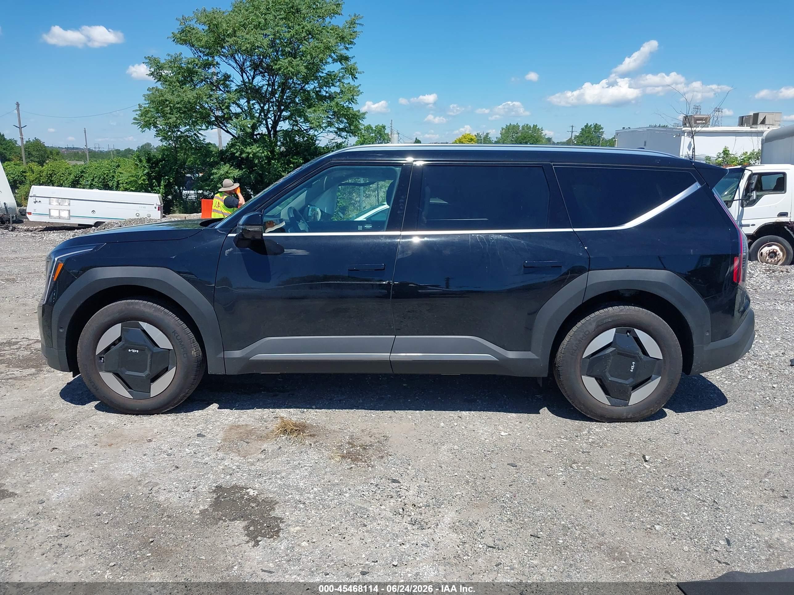 2026 KIA EV9 WIND