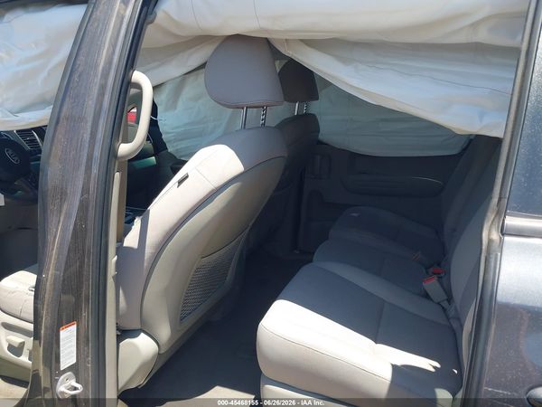 2016 KIA SEDONA LX