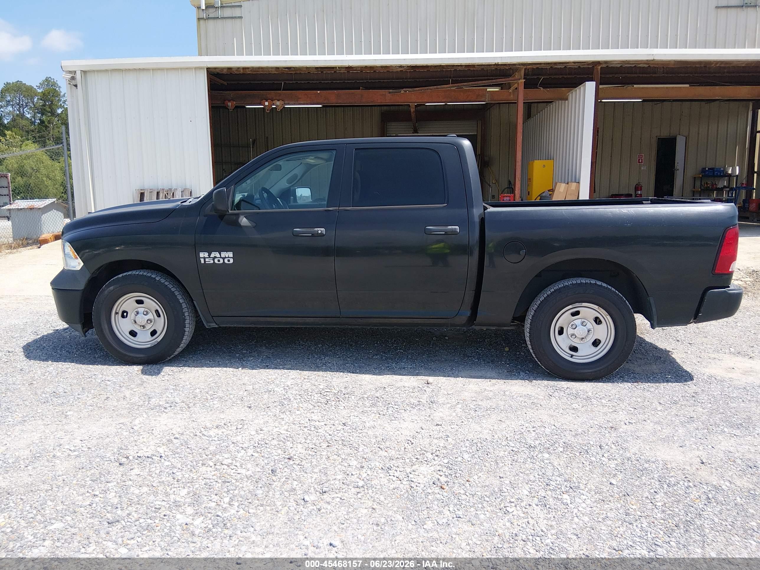 2018 RAM 1500 TRADESMAN  4X2 5'7 BOX