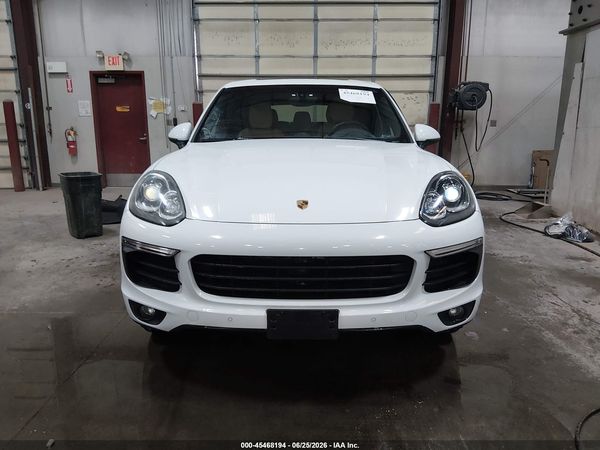 2016 PORSCHE CAYENNE