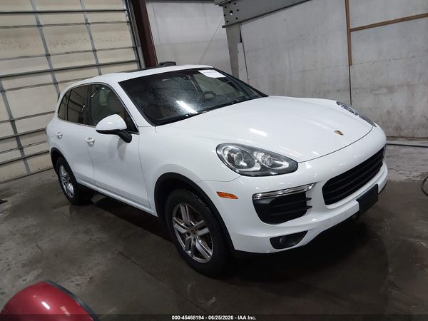 2016 PORSCHE CAYENNE