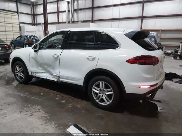 2016 PORSCHE CAYENNE