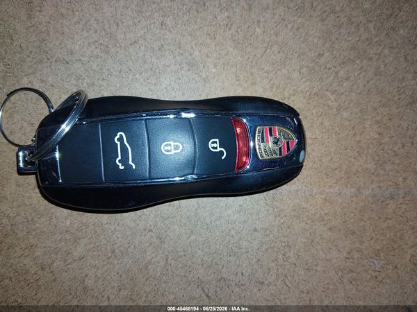 2016 PORSCHE CAYENNE