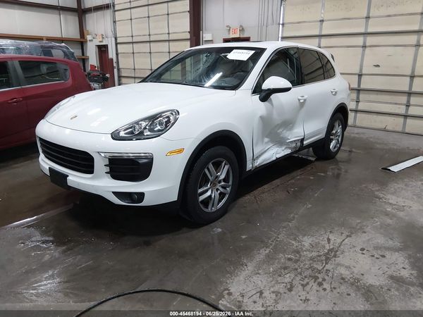 2016 PORSCHE CAYENNE