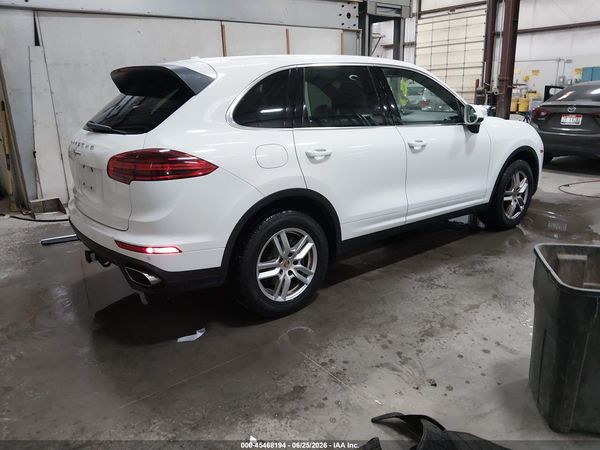 2016 PORSCHE CAYENNE