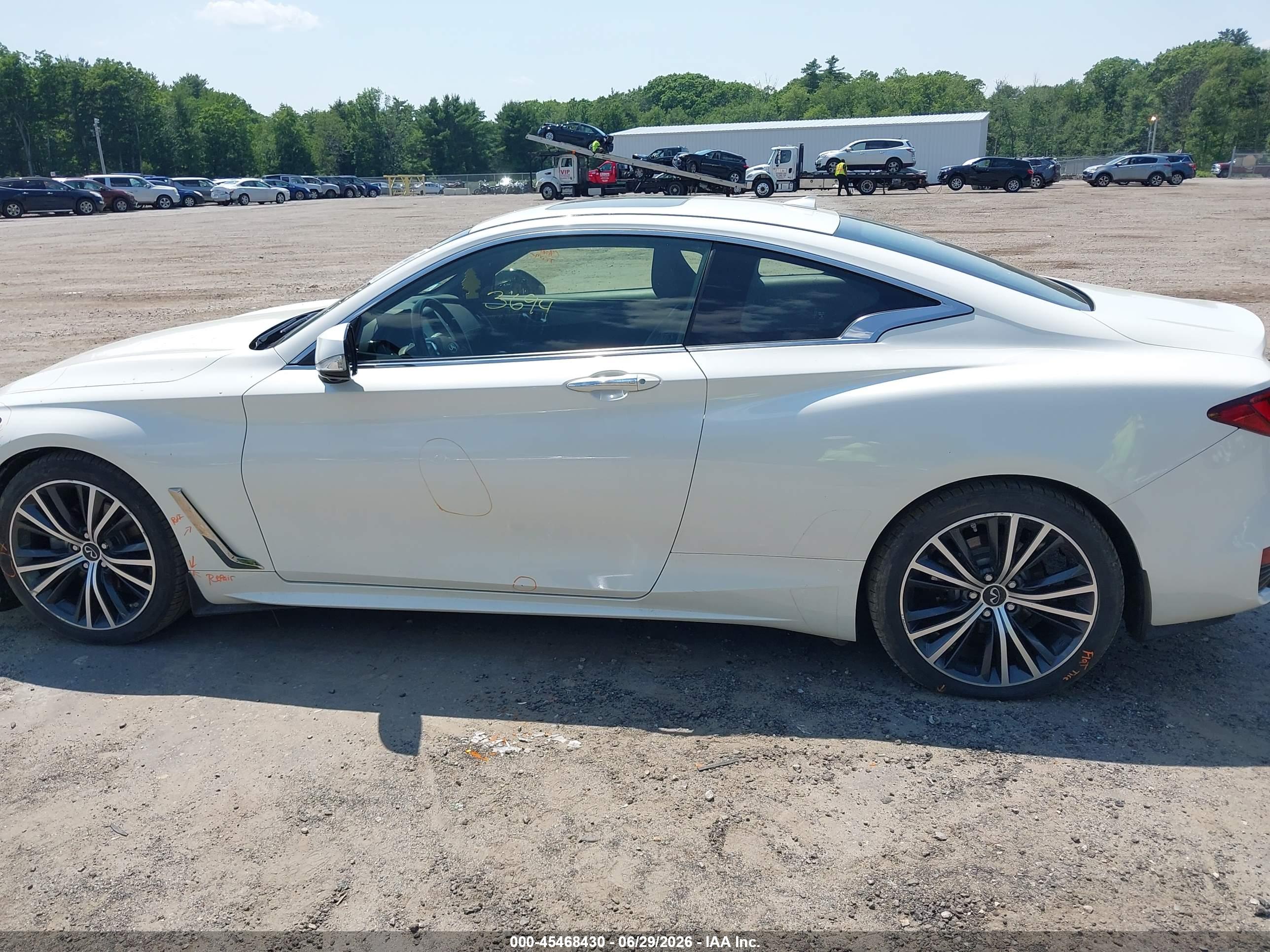 2021 INFINITI Q60 LUXE AWD