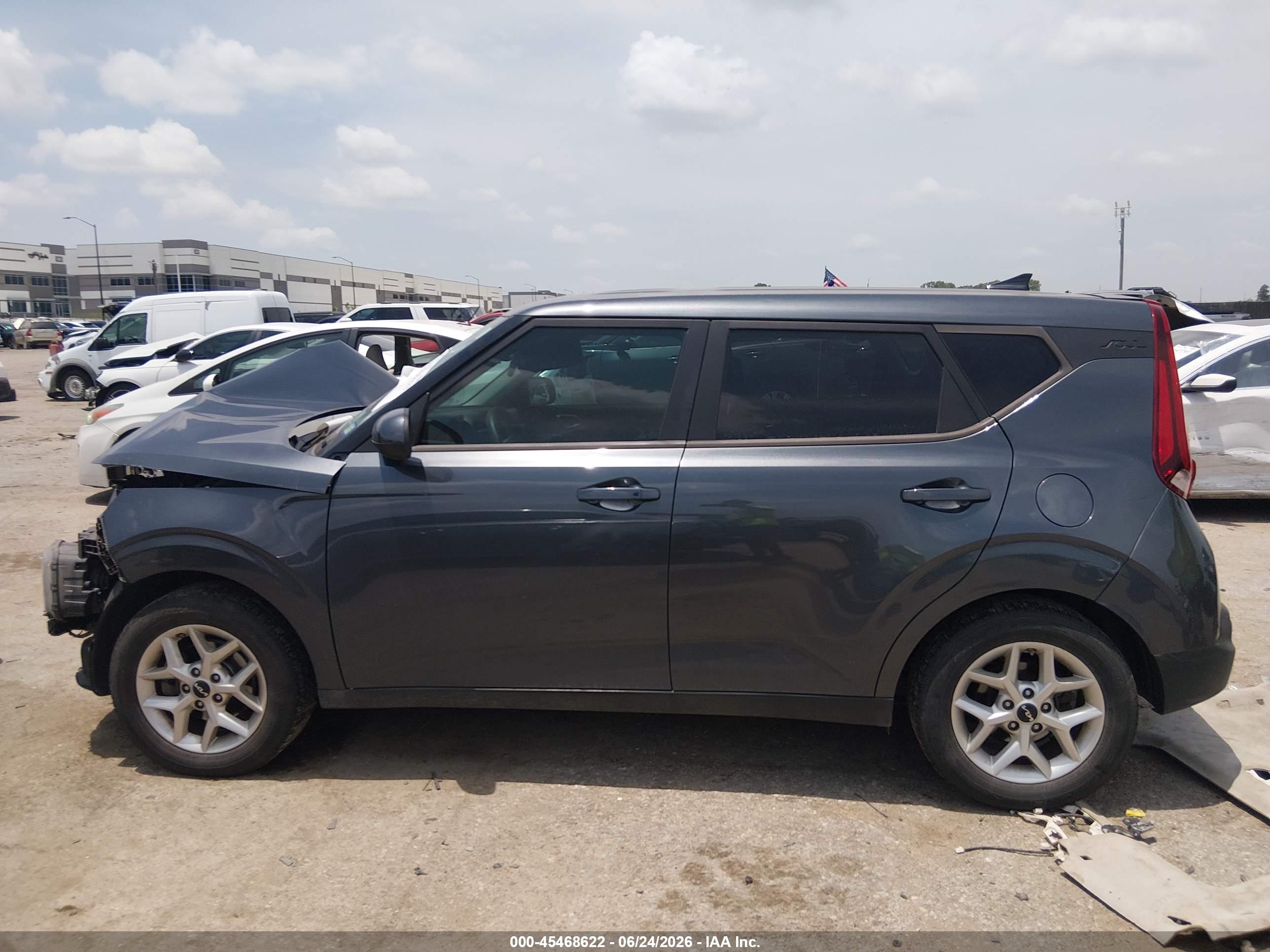 2022 KIA SOUL S