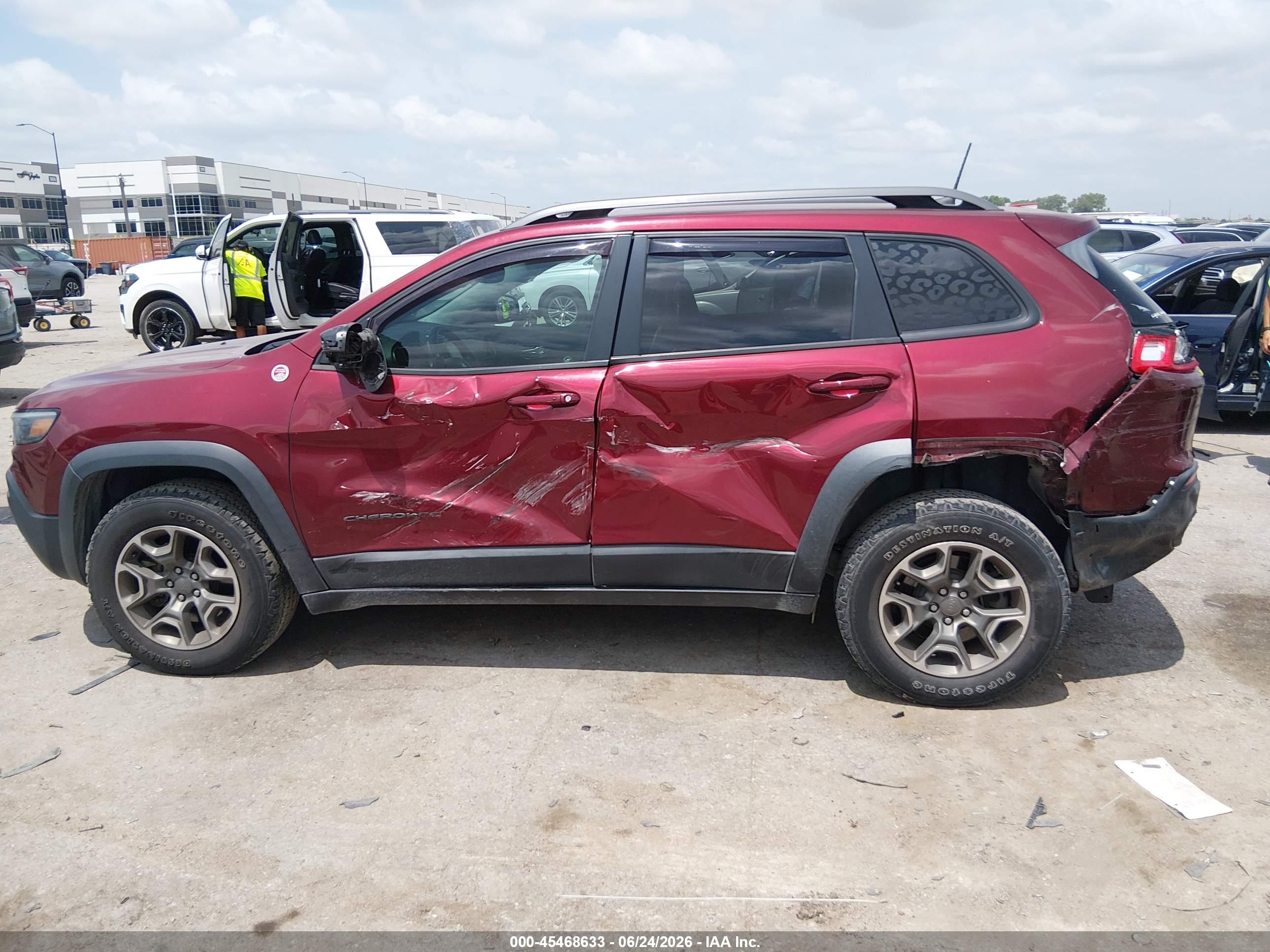 2019 JEEP CHEROKEE TRAILHAWK 4X4