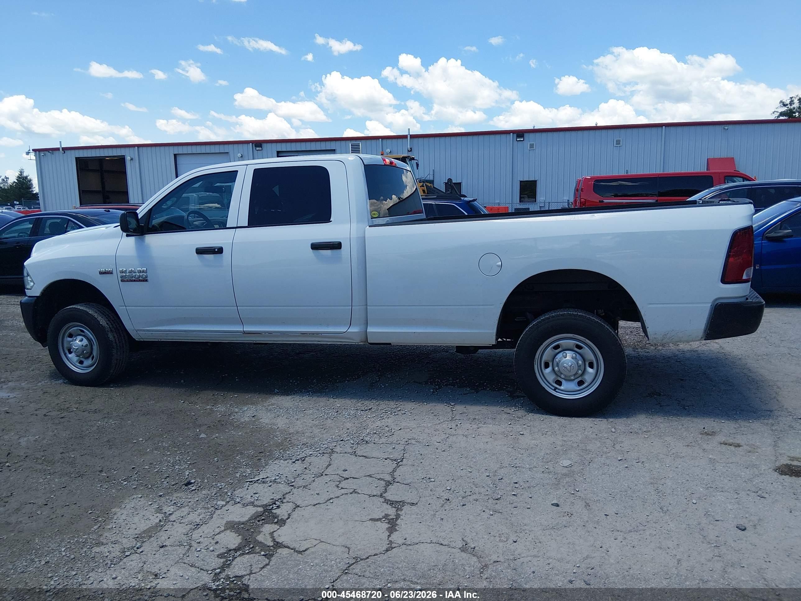 2018 RAM 2500 ST CREW CAB 4X4