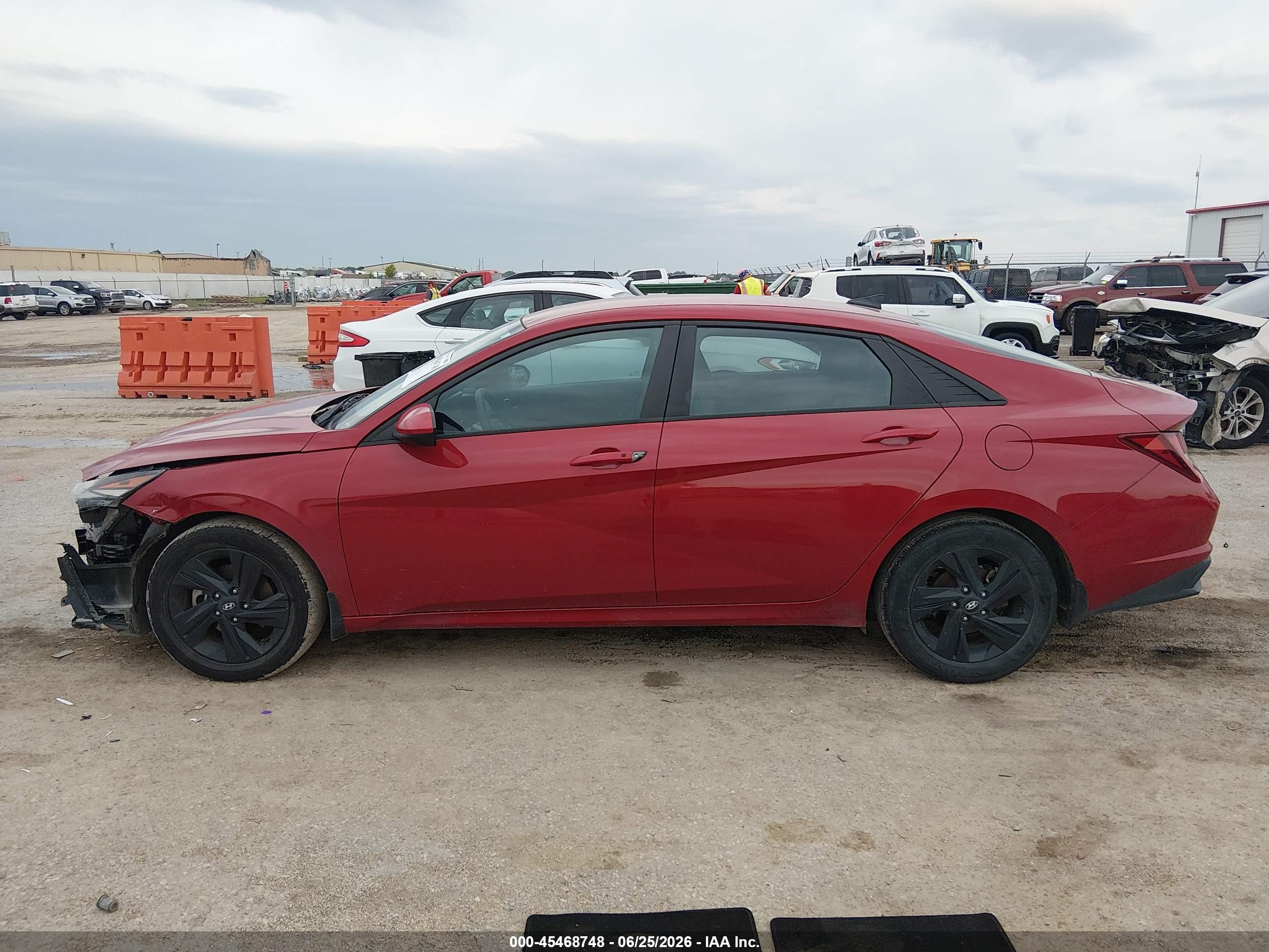 2022 HYUNDAI ELANTRA SEL