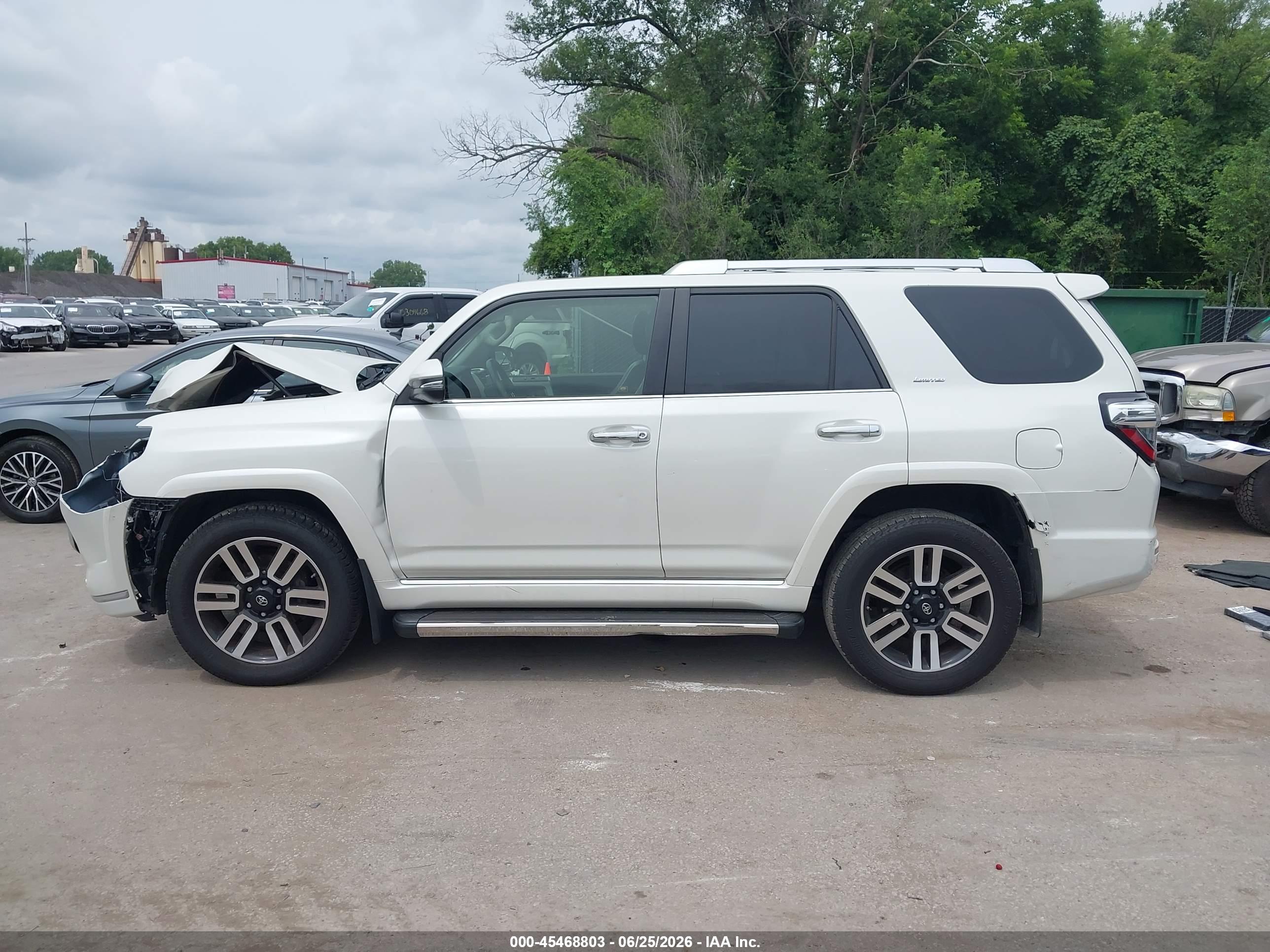 2017 TOYOTA 4RUNNER LIMITED