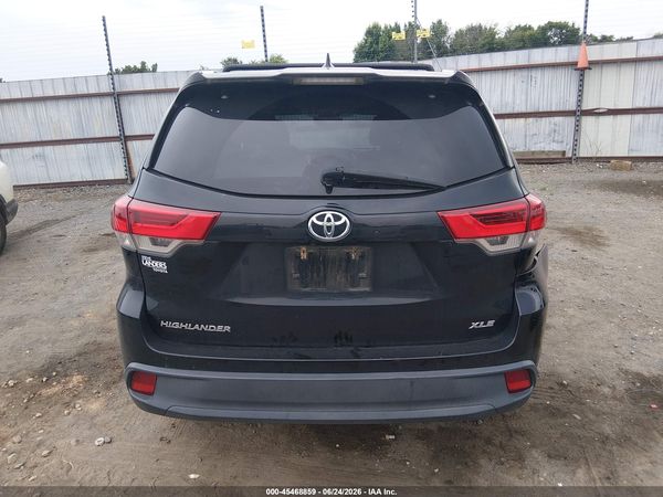 2019 TOYOTA HIGHLANDER XLE