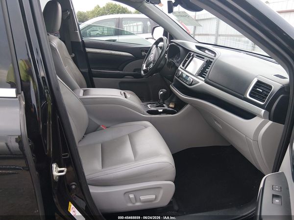 2019 TOYOTA HIGHLANDER XLE